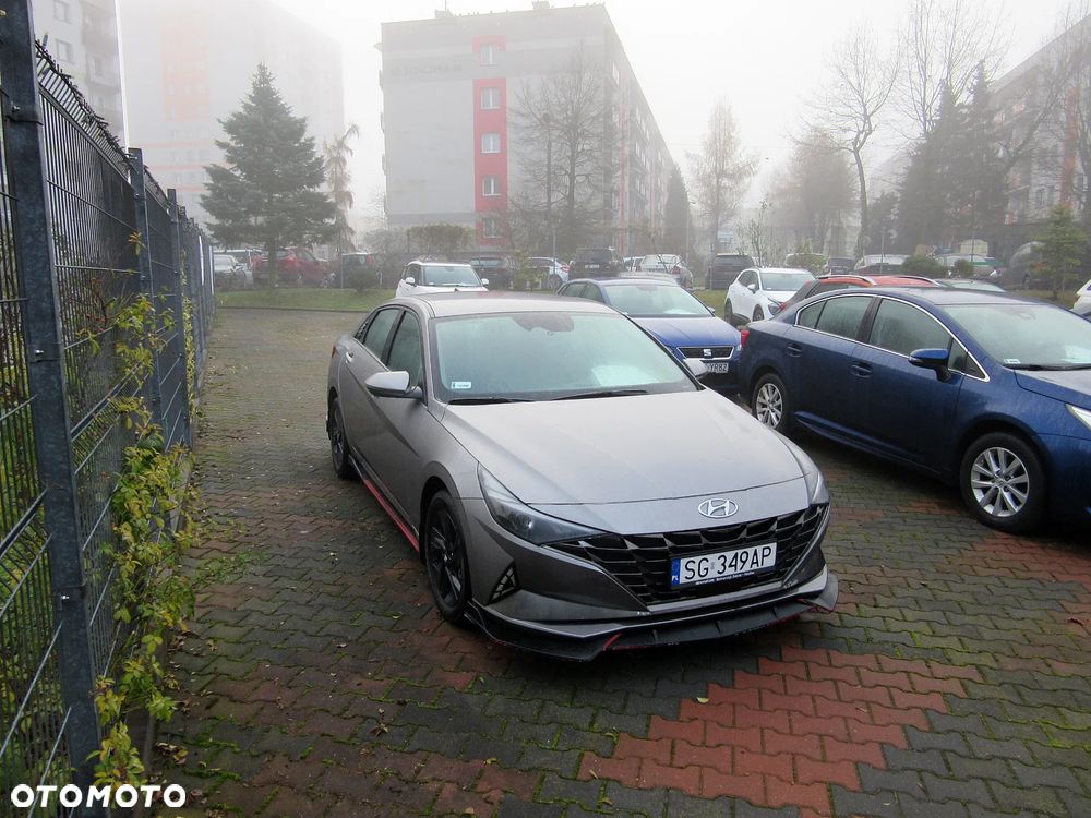 Hyundai Elantra - 5