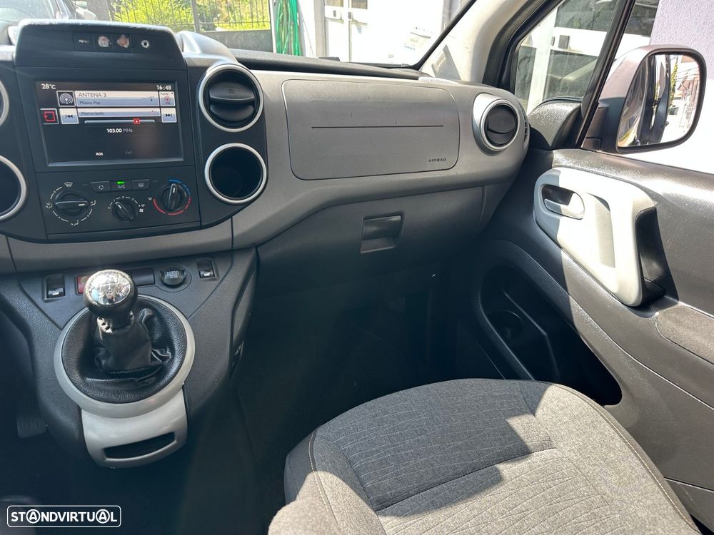 Citroën Berlingo 1.6 BlueHDi Feel 7L — fotografia 14