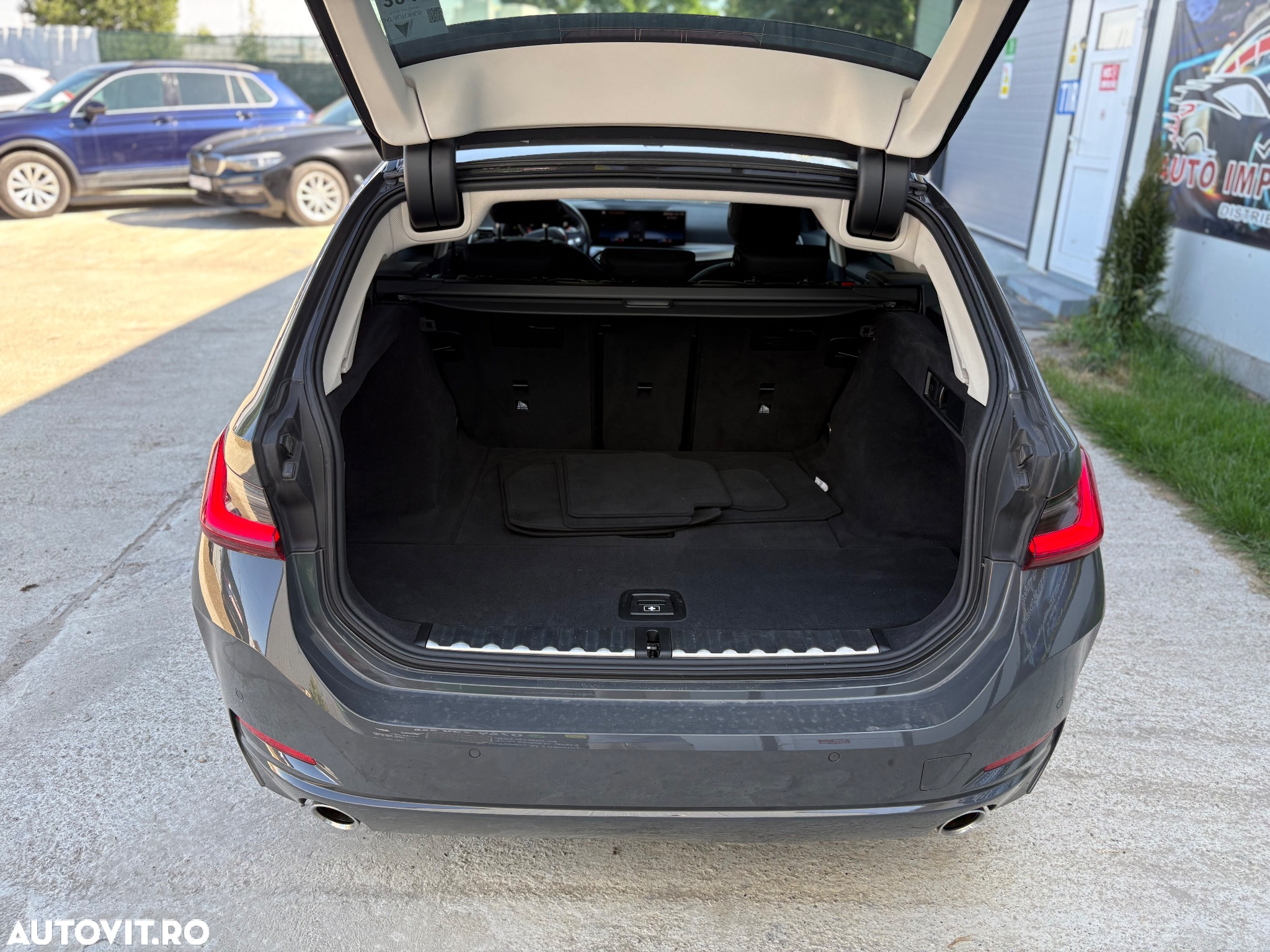 BMW Seria 3 318d Touring Aut. Sport Line - 16