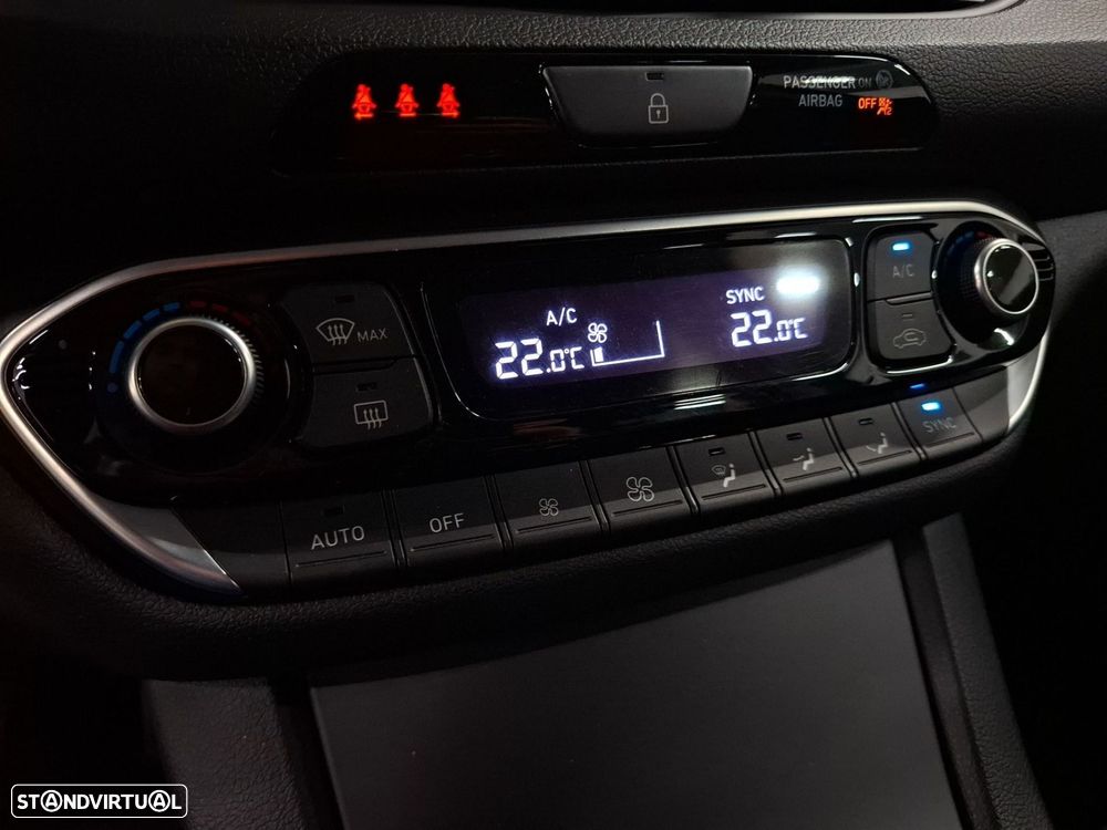 Hyundai i30 1.0 T-GDI Style Plus — fotografia 18