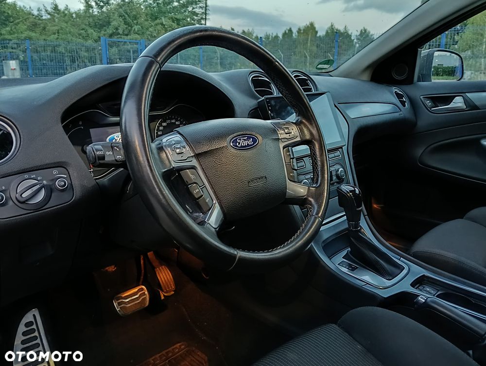 Ford Mondeo 2.0 EcoBoost Titanium - 10