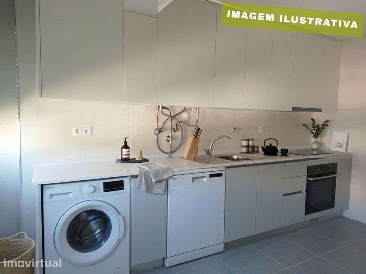 Apartamento T2 Remodelado para Arrendamento em Caneças - Grande imagem: 2/10