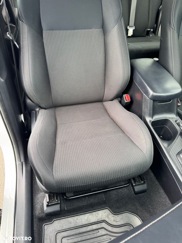 Toyota RAV4 2.0 D-4D 2WD Comfort - 18