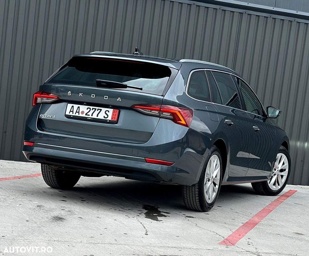 Skoda Octavia Combi 2.0 TDI DSG Style - 10