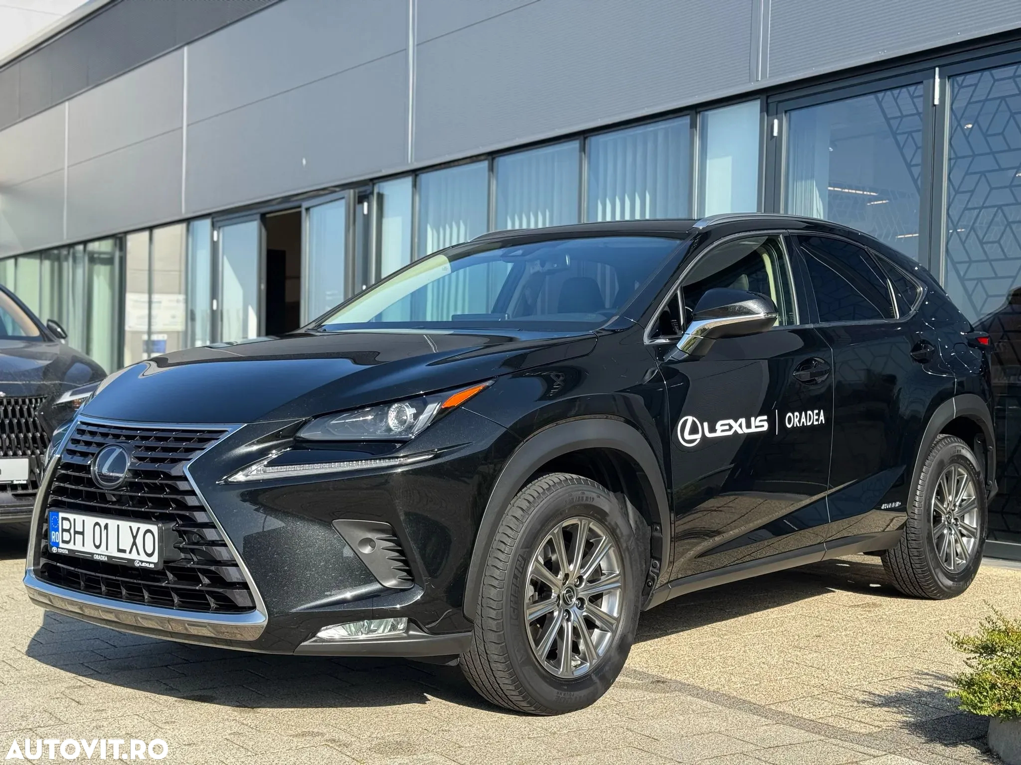 Lexus Seria NX 300h FWD Executive Plus - 2