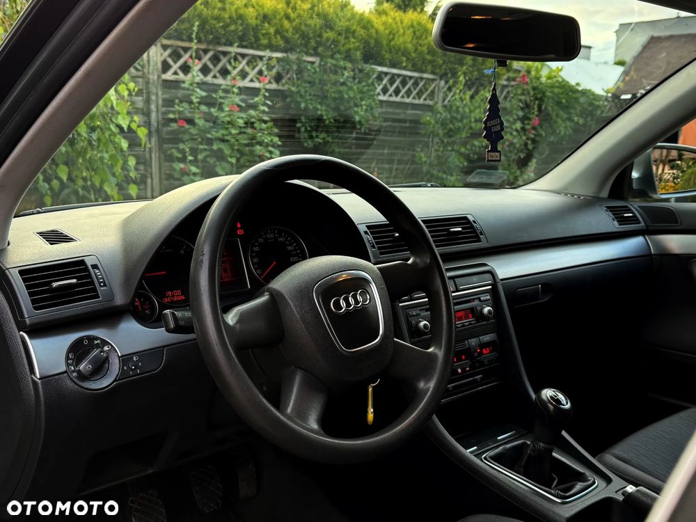 Audi A4 Avant 2.0 TDI - 21