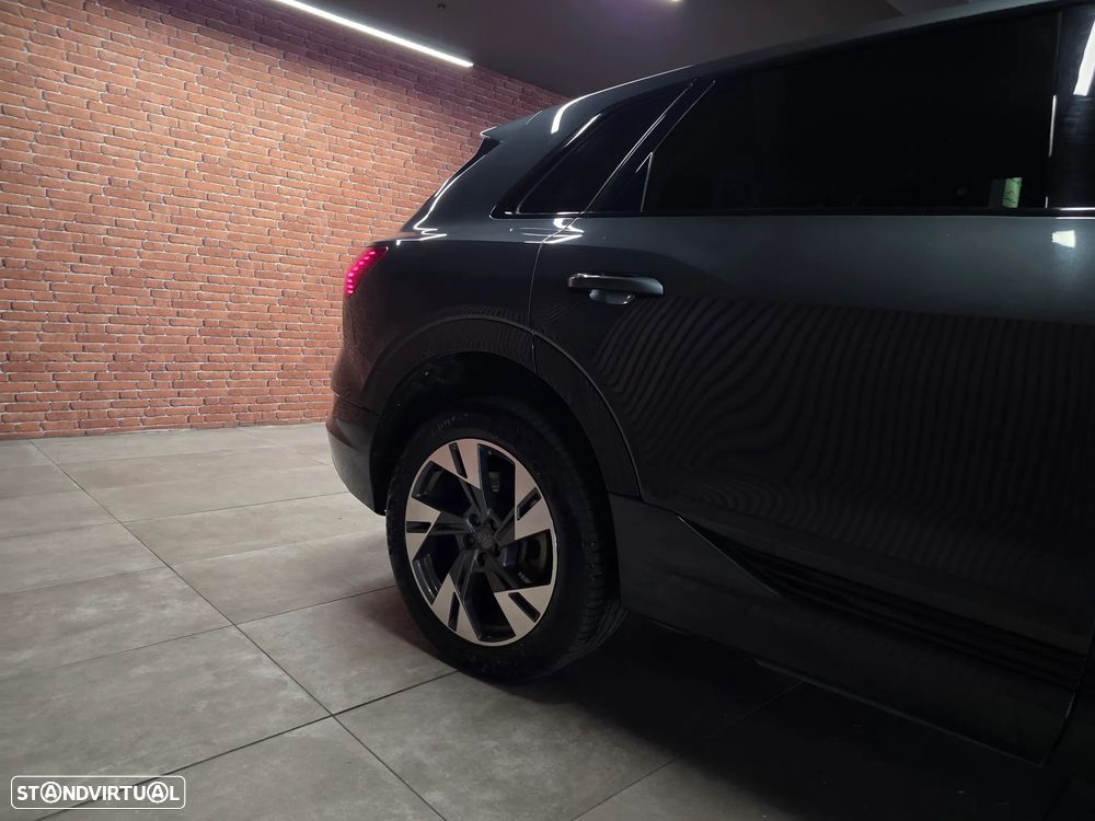 Audi e-tron 55 quattro - 11