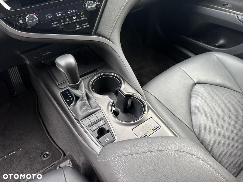 Toyota Camry 2.5 Hybrid Comfort CVT - 13