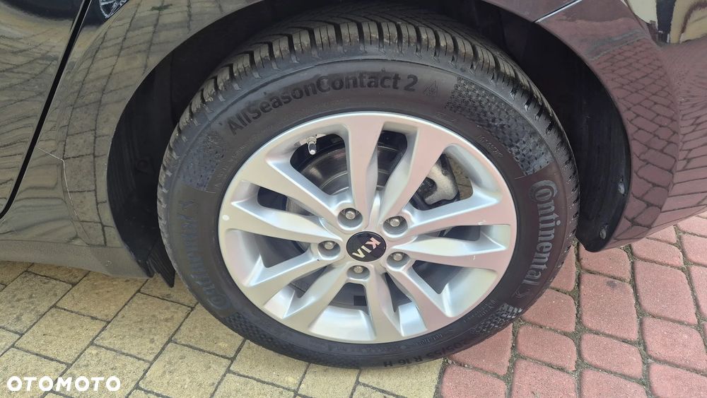Kia Ceed 1.0 T-GDI ISG Dream-Team Edition - 29