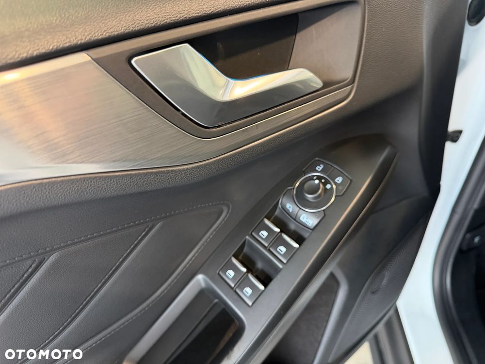 Ford Focus 1.0 EcoBoost Active - 12
