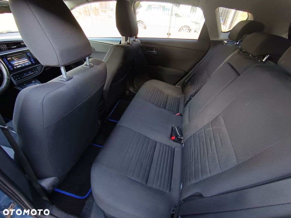 Toyota Auris - 10