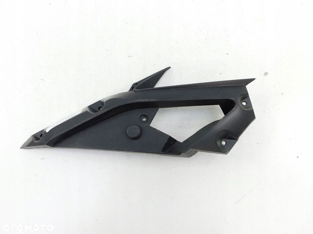 APRILIA SR GT 125 200 WYPEŁNIENIE PRAWE - 1