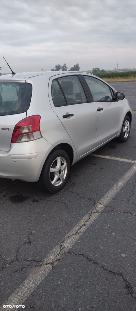 Toyota Yaris - 6