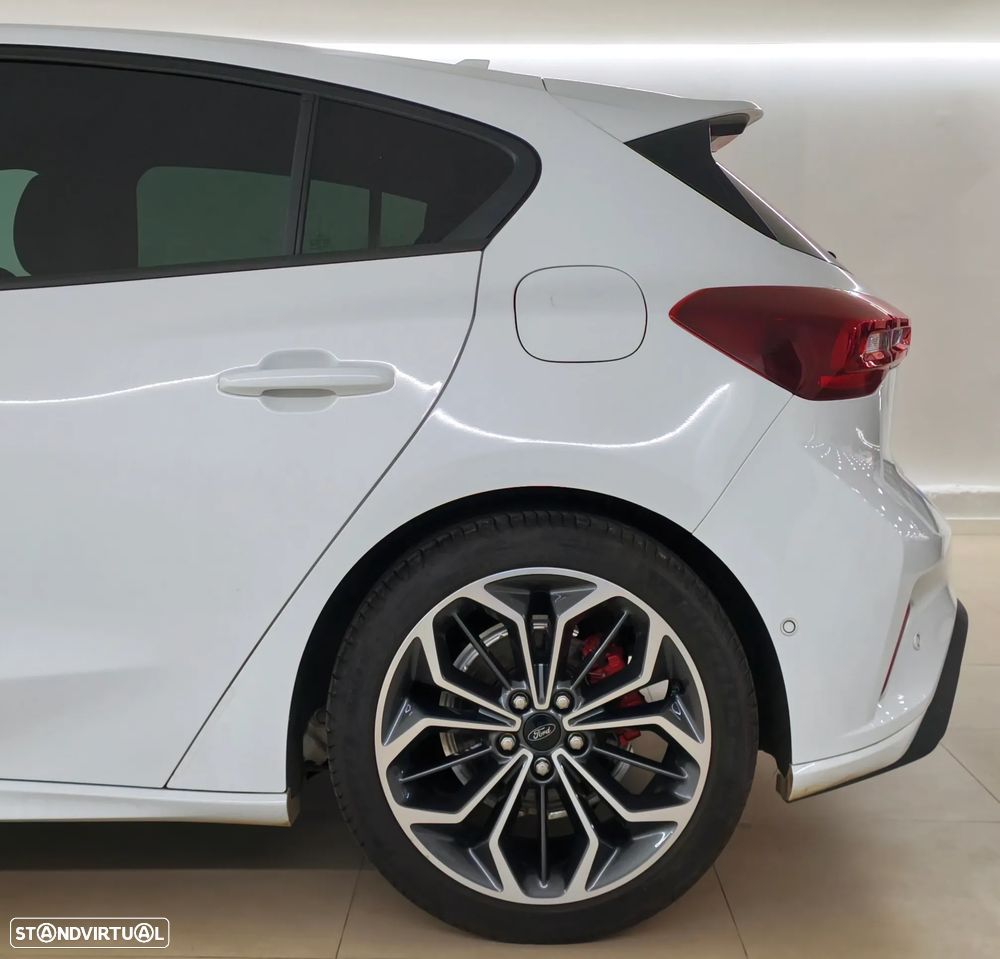 Ford Focus 1.0 EcoBoost MHEV ST-Line X Aut. - 6
