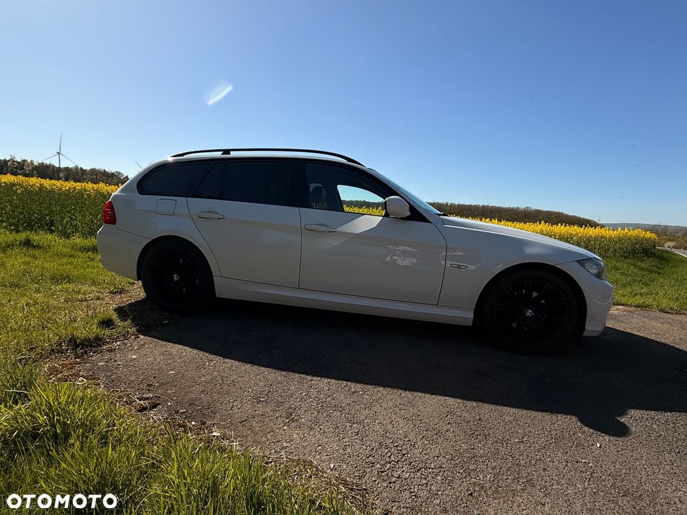 BMW Seria 3 318i - 4