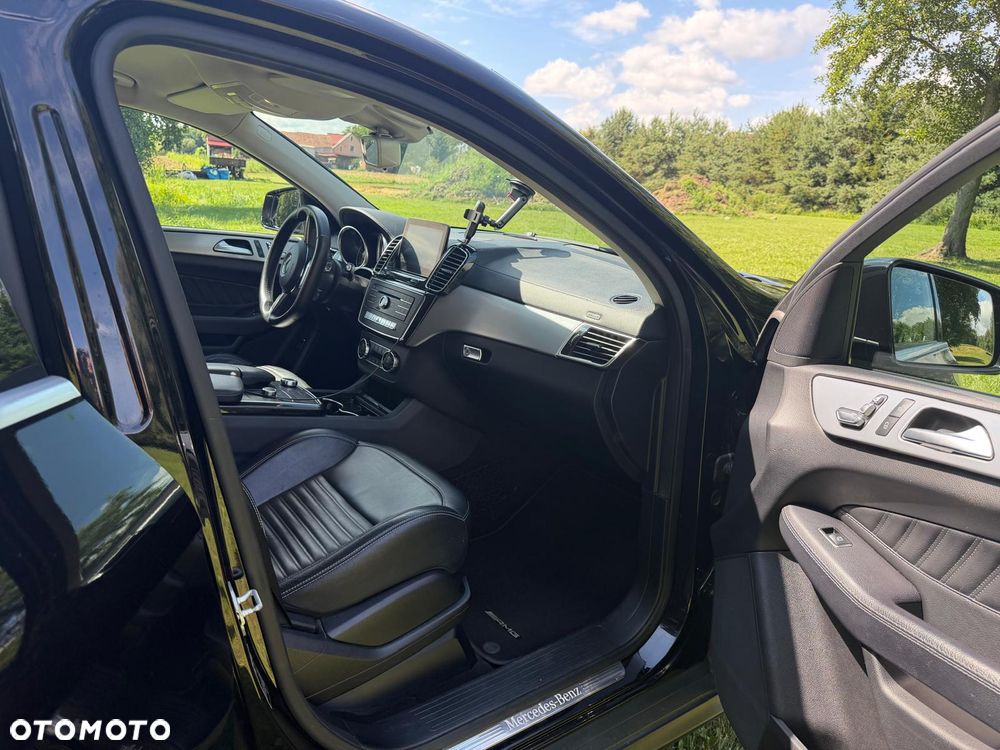 Mercedes-Benz GLE - 10