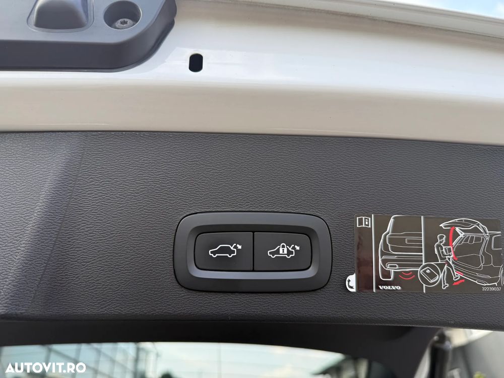 Volvo XC 40 B4 B AWD DKG RDesign - 15