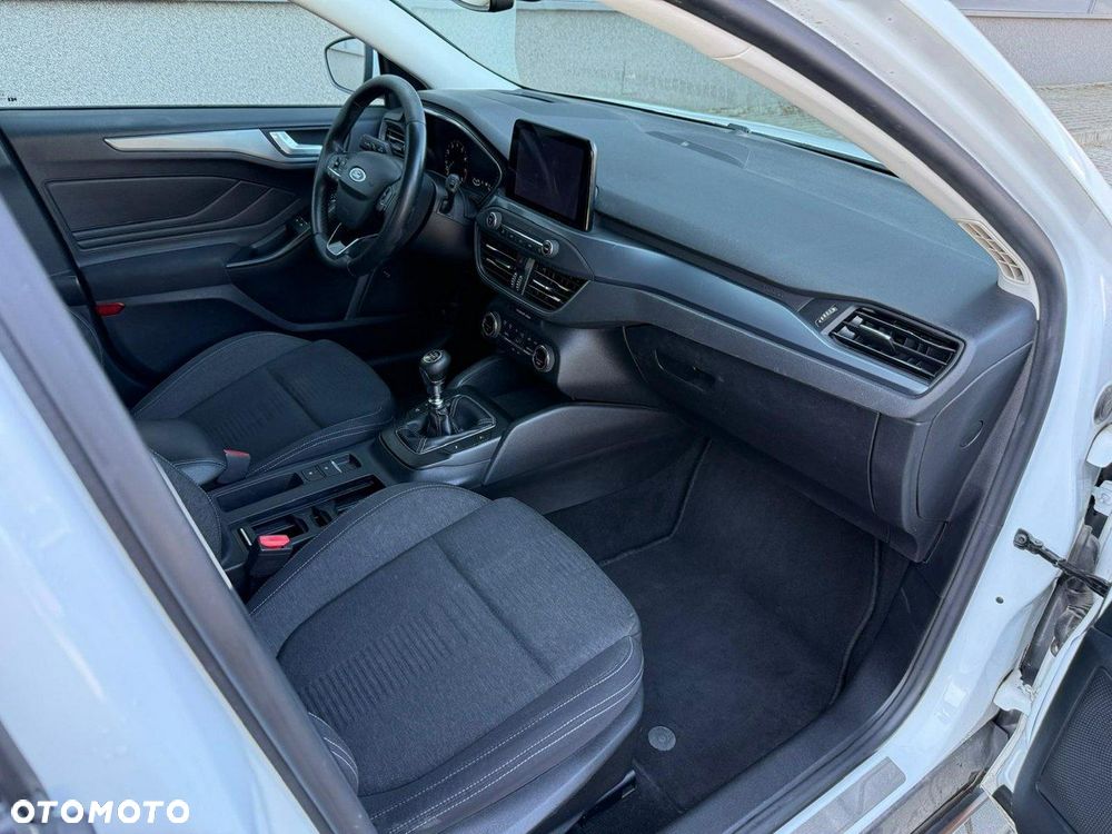 Ford Focus 1.0 EcoBoost Active - 17