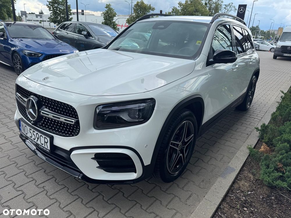 Mercedes-Benz GLB - 8