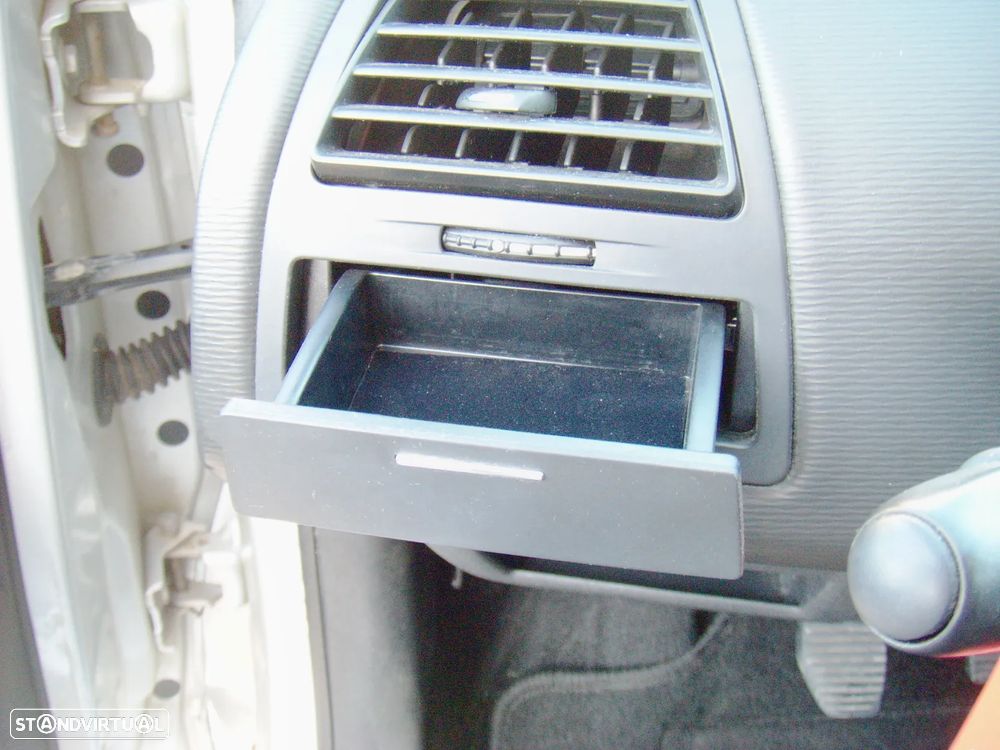 Citroën C4 1.6 HDi Seduction - 15