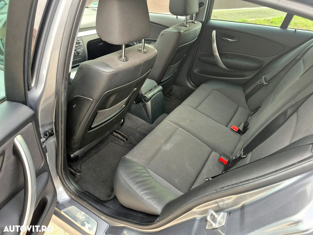 BMW Seria 1 123d - 8