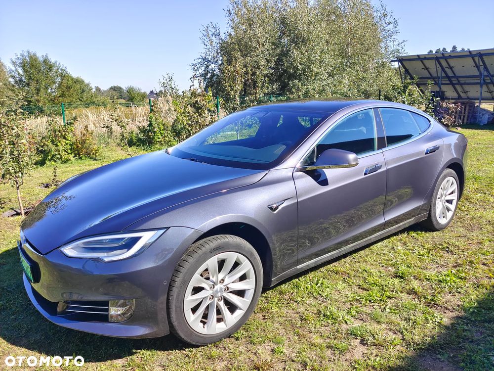 Tesla Model S - 7