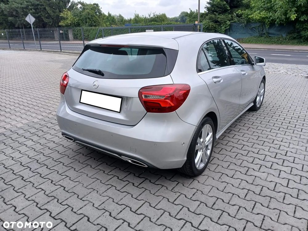 Mercedes-Benz Klasa A 180 AMG Line - 19