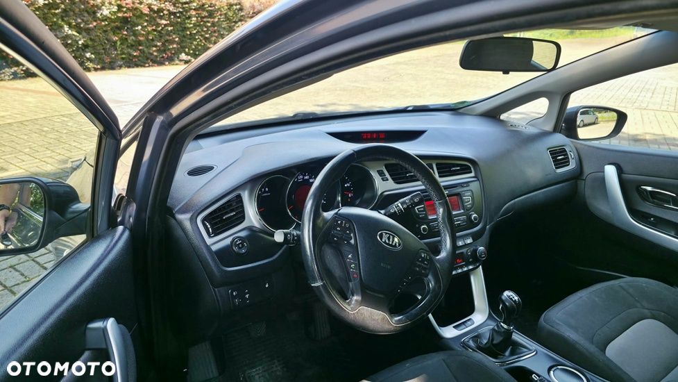 Kia Ceed 1.4 CVVT Dream Team Edition - 8