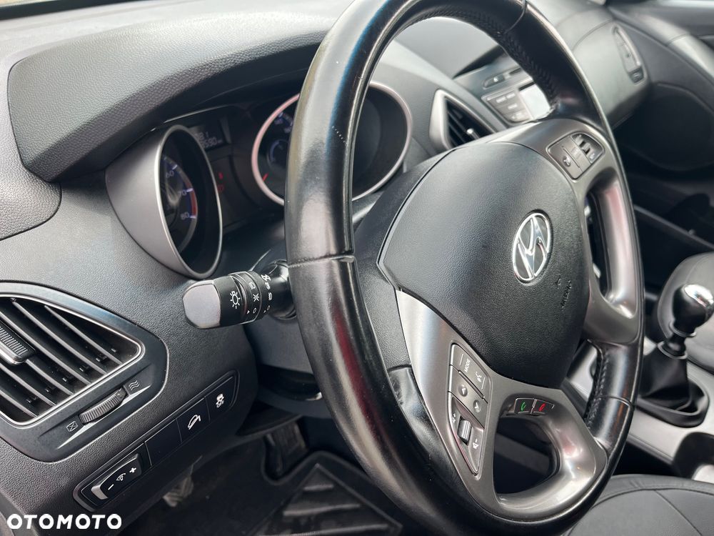 Hyundai ix35 1.6 2WD Fifa World Cup Edition - 15