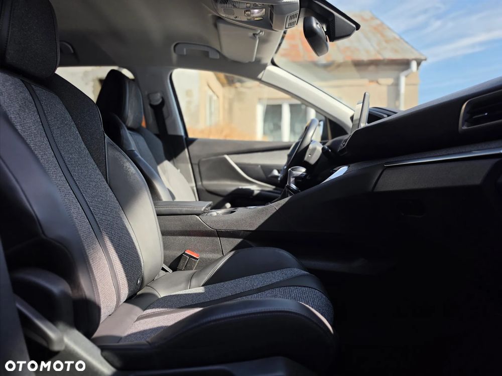 Peugeot 3008 - 23