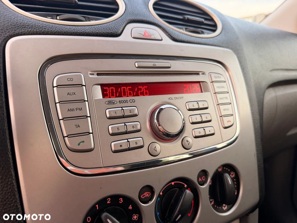 Ford Focus 1.6 Trend - 20
