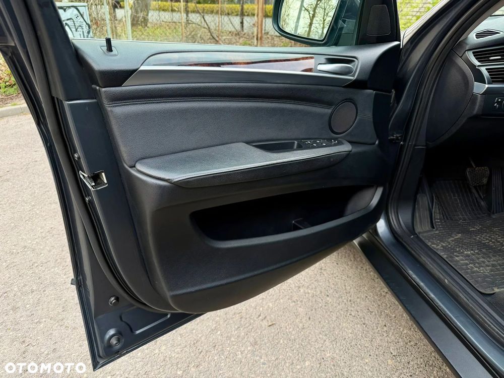 BMW X5 xDrive35i Edition Exclusive - 13