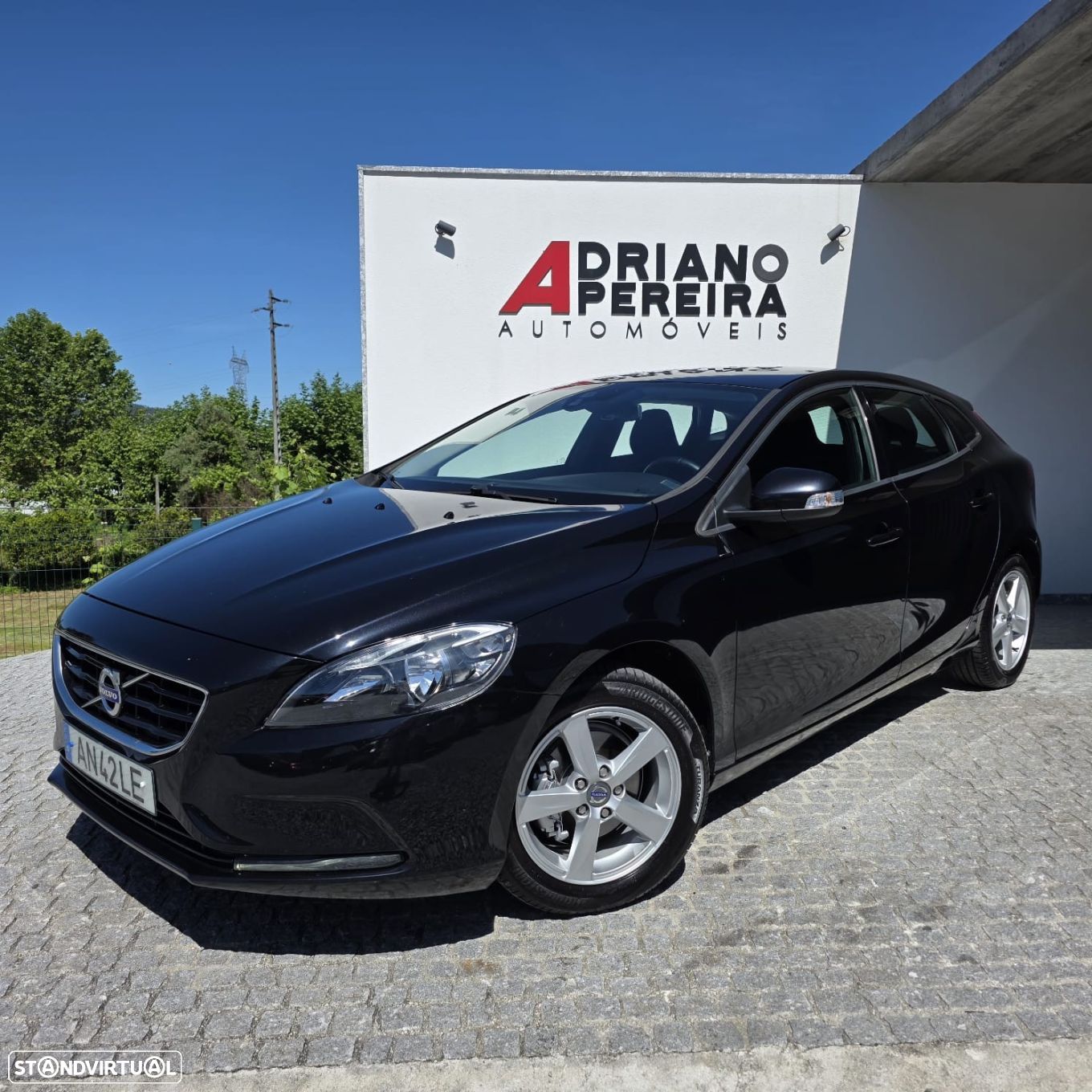 Volvo V40 1.6 D2 Eco Momentum - 1