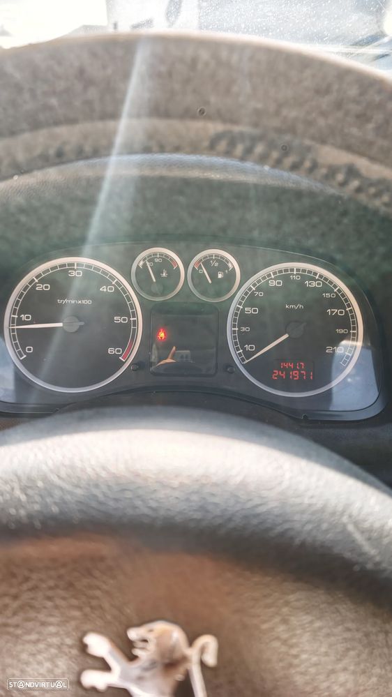Peugeot 307 1.4 HDi Premium - 9