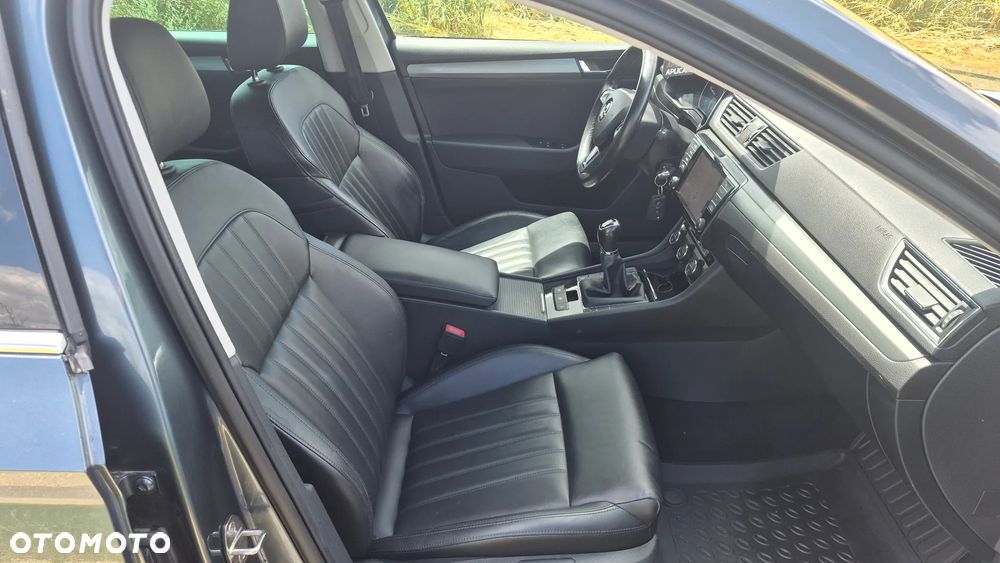 Skoda Superb 2.0 TDI Style - 11