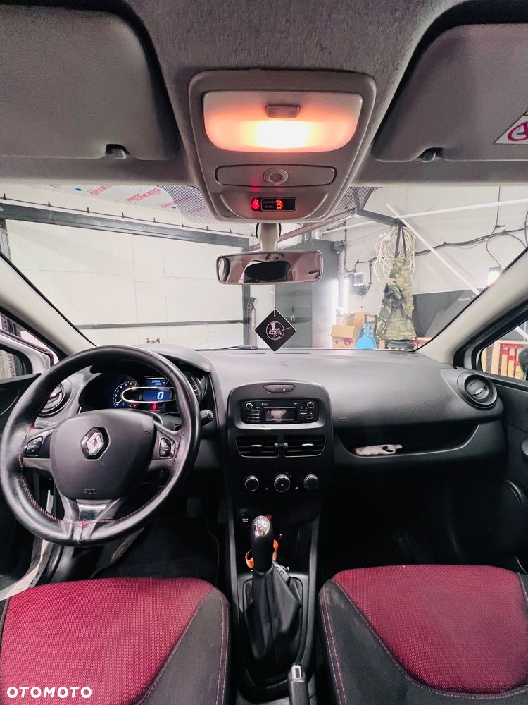 Renault Clio 1.2 16V Life - 11