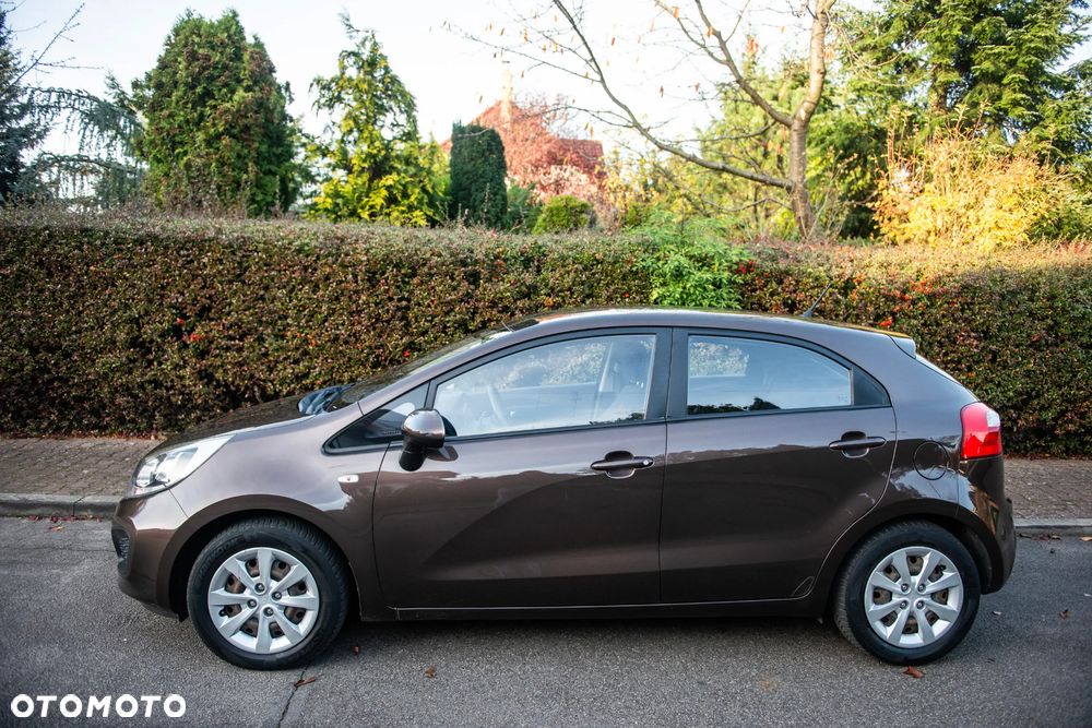 Kia Rio 1.2 Business Line - 11