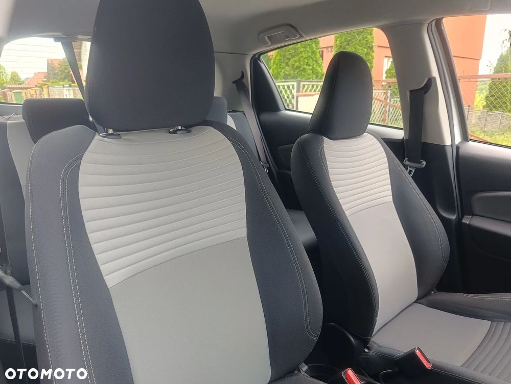 Toyota Yaris 1.5 Premium - 11