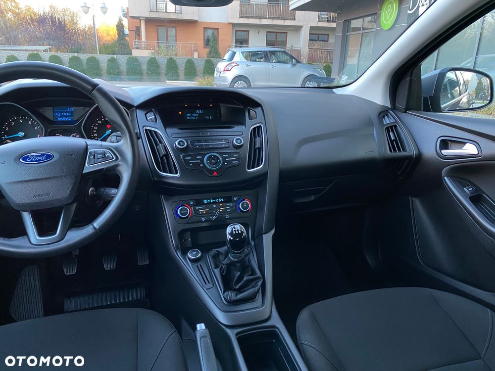 Ford Focus 1.6 Trend - 30
