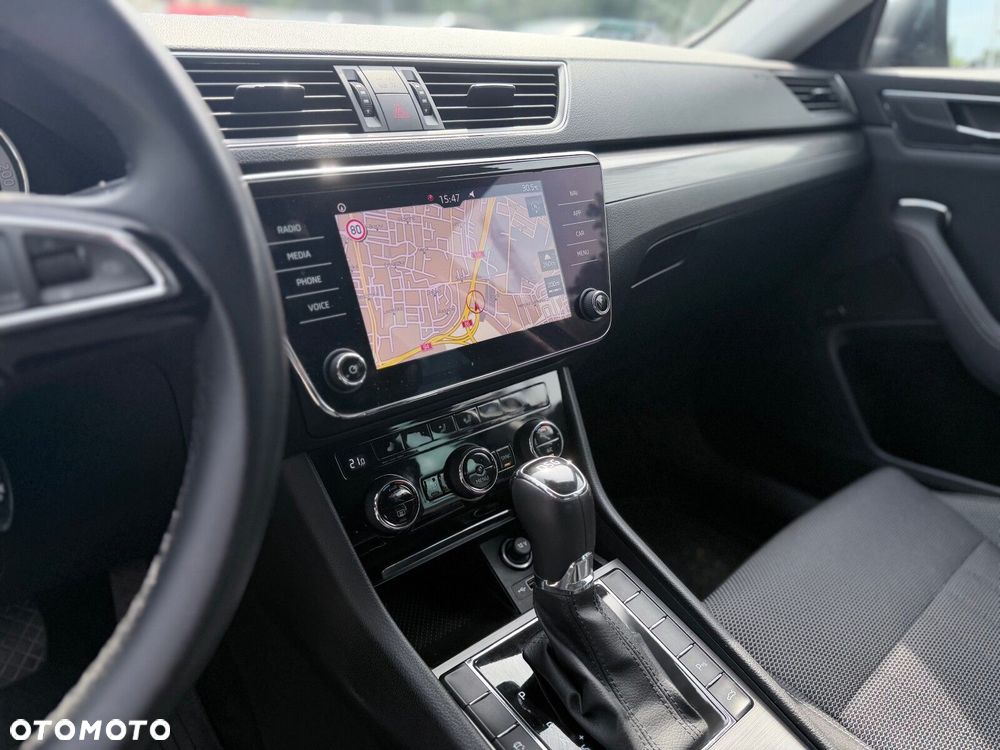 Skoda Superb 2.0 TDI SCR Style DSG - 12