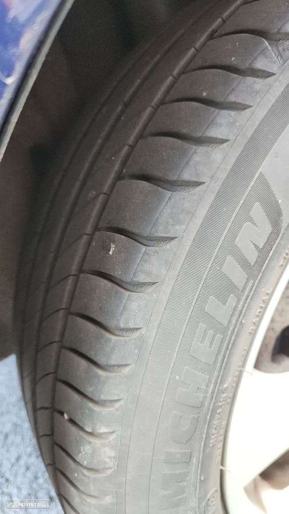 Mazda 3 MZ-CD 1.6 Exclusive - 32