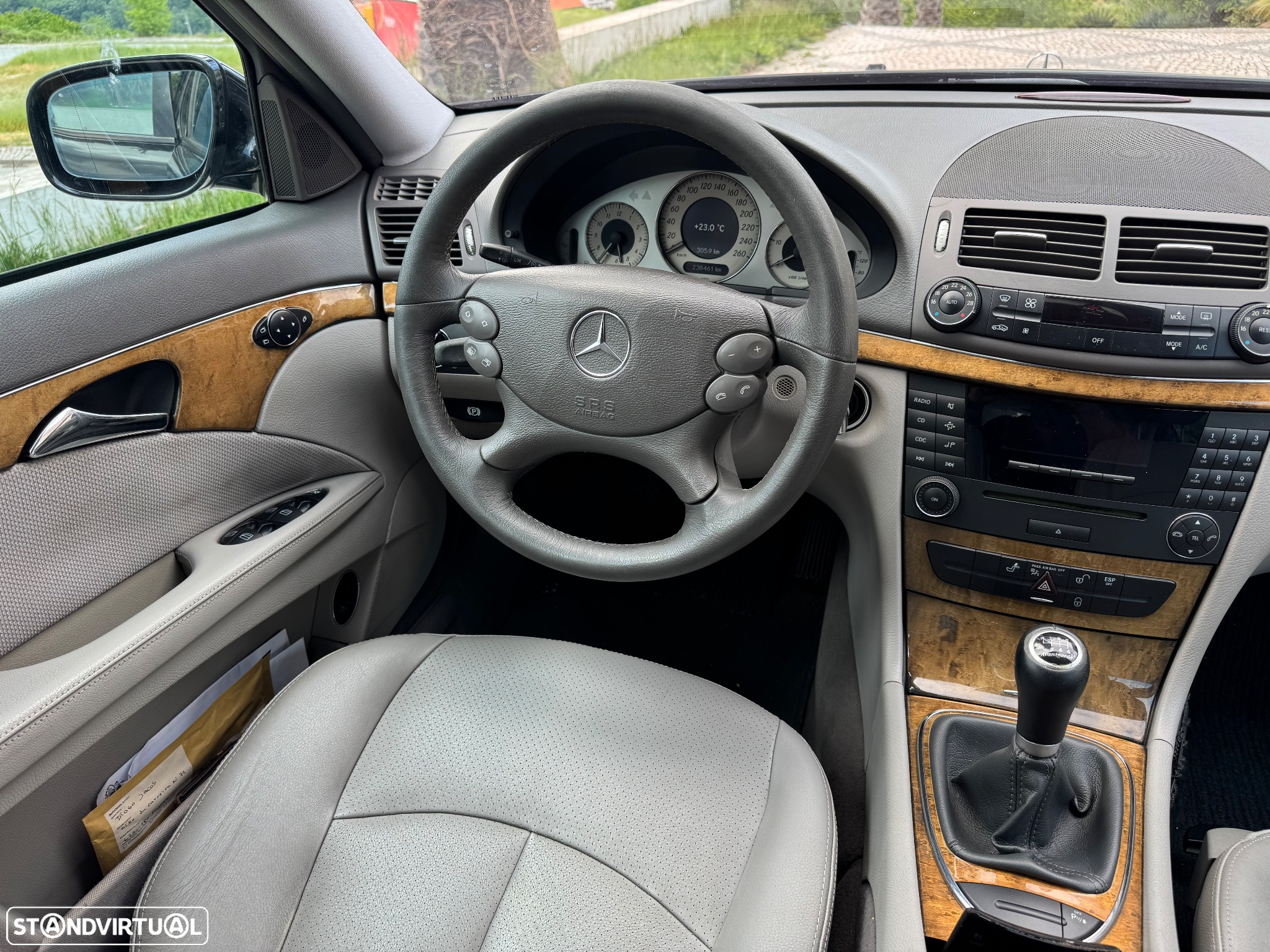 Mercedes-Benz E 220 CDi Avantgarde - 5