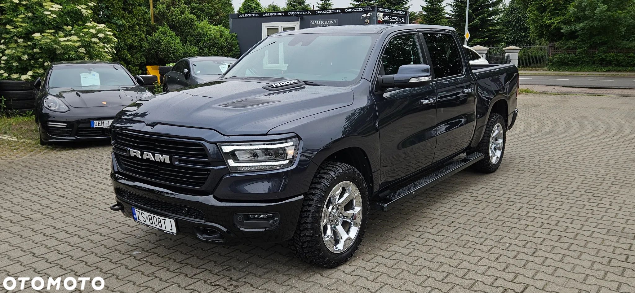 RAM 1500 Crew Cab Laramie - 1