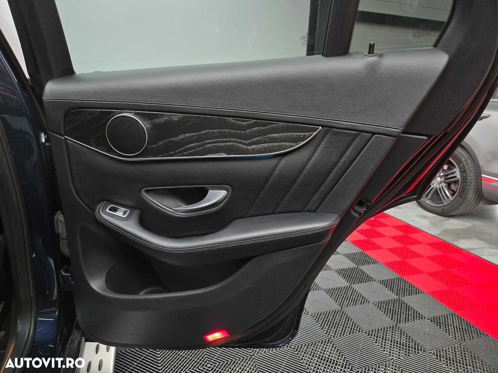 Mercedes-Benz GLC Coupe 250 d 4Matic 9G-TRONIC AMG Line - 22