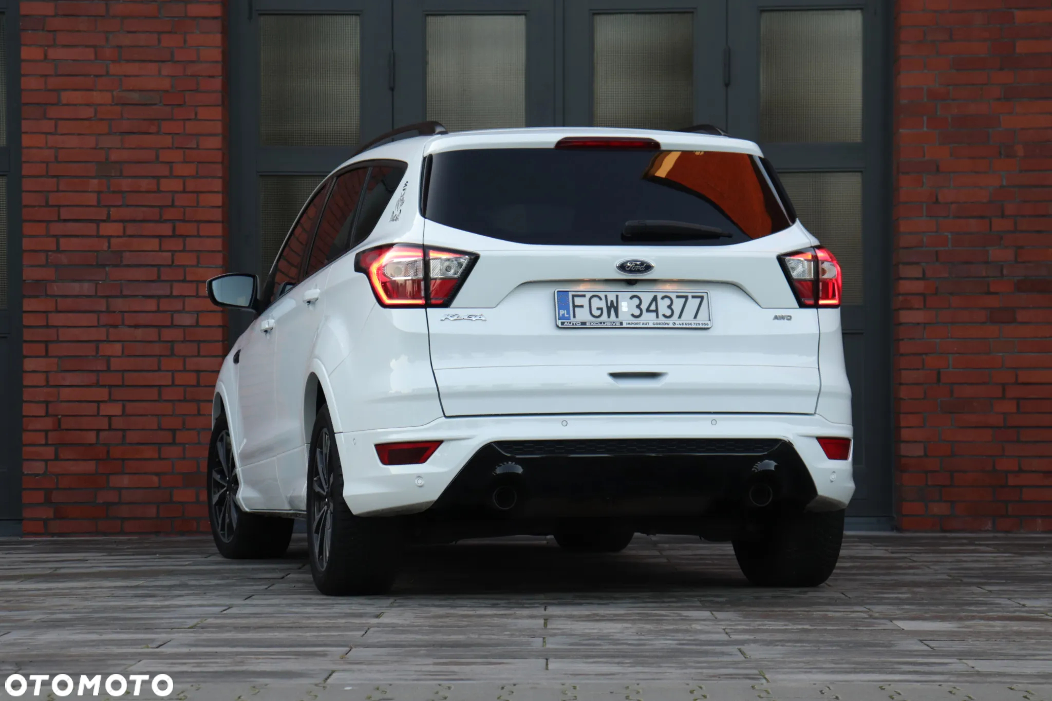 Ford Kuga 2.0 EcoBlue 4x4 ST-LINE - 14