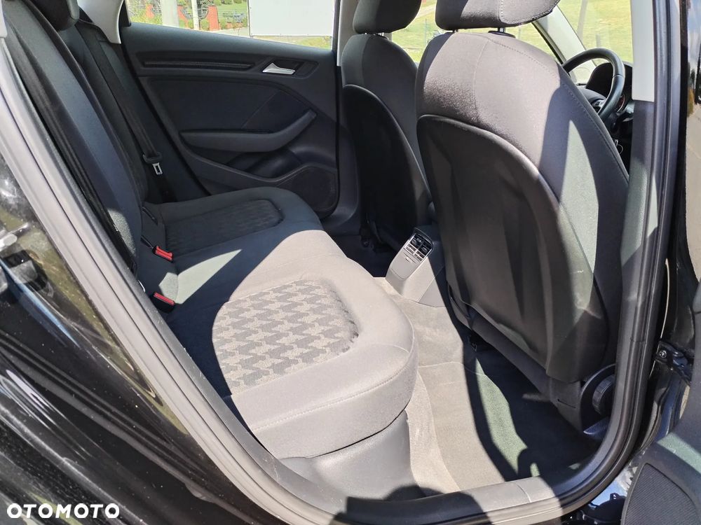 Audi A3 Sportback - 15