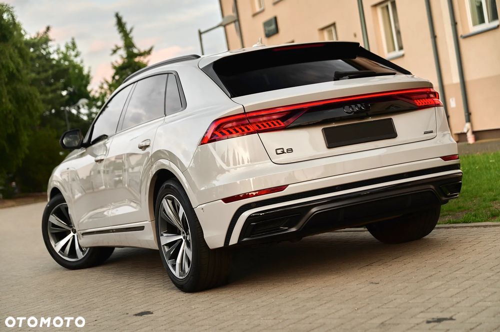 Audi Q8 - 4