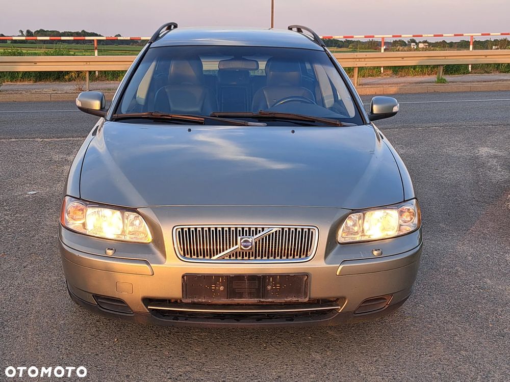 Volvo V70 2.4 Kinetic - 8