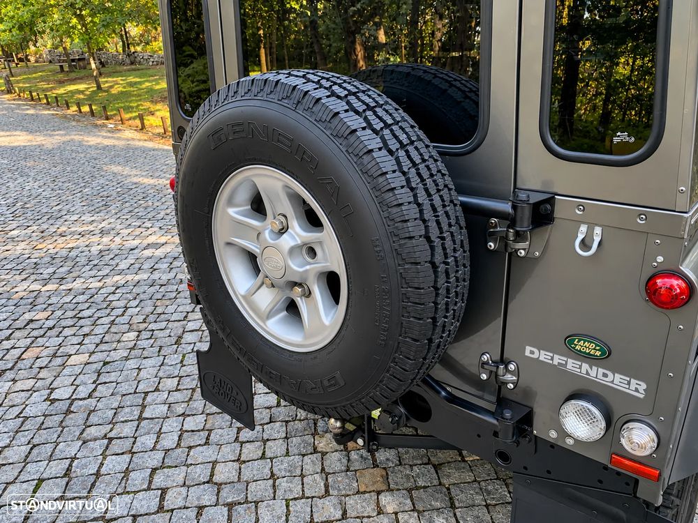 Land Rover Defender 90 2.4 CRD SE - 28
