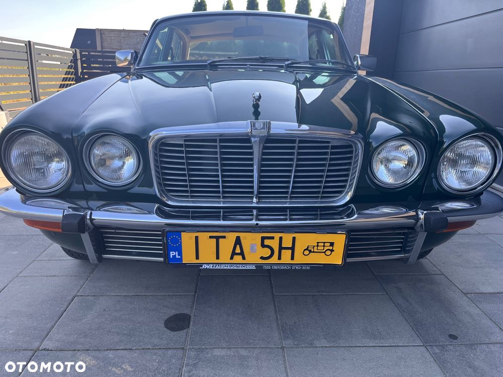 Jaguar XJ - 33